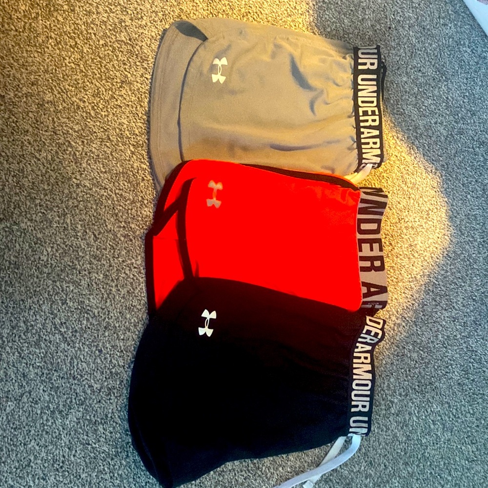3 under armour athletic shorts - juniors large